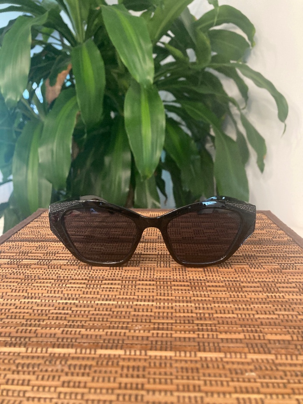 Retro Black and Black Rhinestone Sunglasses